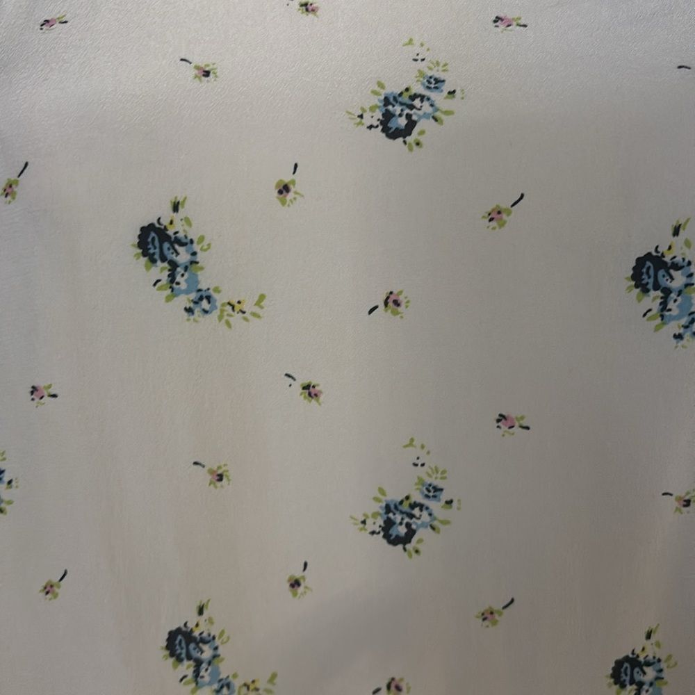 Equipment Femme Silk Sleeveless Blouse White Blue Floral Print Size L - Picture 5 of 10